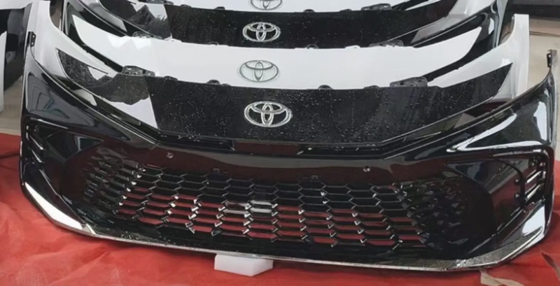 Передний Бампер Camry V80